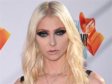 Gossip Girl Alum Taylor Momsen Went Topless on Red Carpet